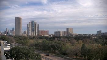 Weather camera view of St Thomas High School.