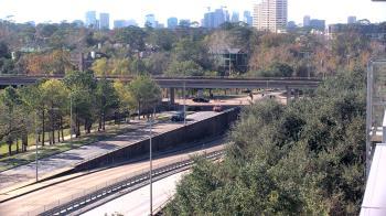 Weather camera view of St Thomas High School.