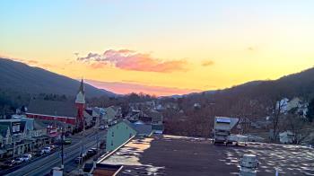 Weather camera view of Line Mountain ES Trevorton.