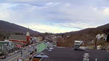 Weather camera view of Line Mountain ES Trevorton.