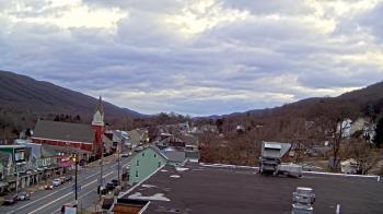 Weather camera view of Line Mountain ES Trevorton.