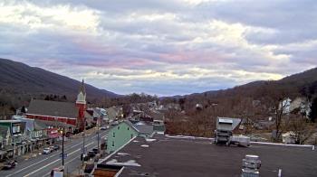 Weather camera view of Line Mountain ES Trevorton.
