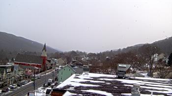 Weather camera view of Line Mountain ES Trevorton.
