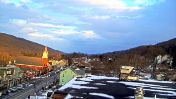 Weather camera view of Line Mountain ES Trevorton.