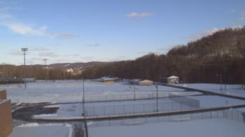 Weather camera view of Kiski Area HS.