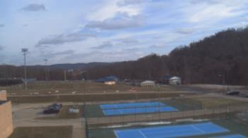 Weather camera view of Kiski Area HS.