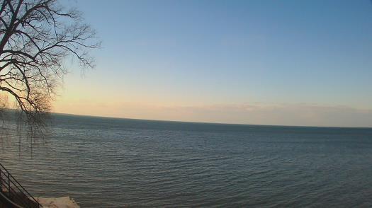 Weather camera view of Forest Lawn Beach.