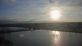 Weather camera view of Commerce Bank.