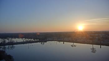 Weather camera view of Commerce Bank.