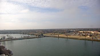 Weather camera view of Commerce Bank.