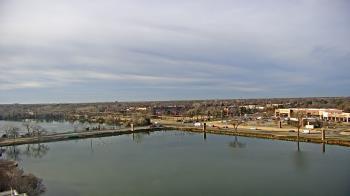 Weather camera view of Commerce Bank.