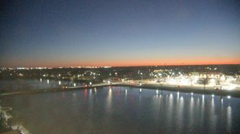 Weather camera view of Commerce Bank.