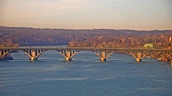 Weather camera view of The Watergate Hotel.