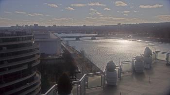Weather camera view of The Watergate Hotel.