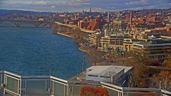Weather camera view of The Watergate Hotel.