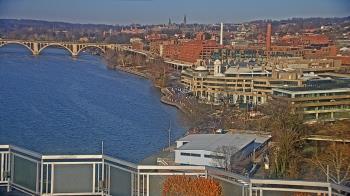 Weather camera view of The Watergate Hotel.