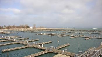 Weather camera view of Waukegan Harbor and Marina.