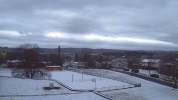 Weather camera view of Heights Murray ES.