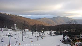 Weather camera view of Wintergreen Mtn. at 3600 ft. elev..