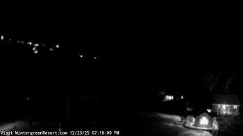 Weather camera view of Wintergreen Mtn. at 3600 ft. elev..