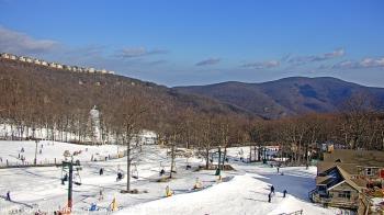 Weather camera view of Wintergreen Mtn. at 3600 ft. elev..