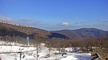Weather camera view of Wintergreen Mtn. at 3600 ft. elev..