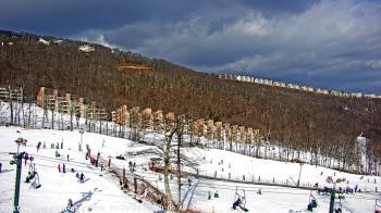Weather camera view of Wintergreen Mtn. at 3600 ft. elev..