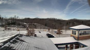 Weather camera view of Wrigley Elementary School.