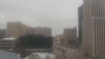 Weather camera view of Akron-Summit County Public Library.