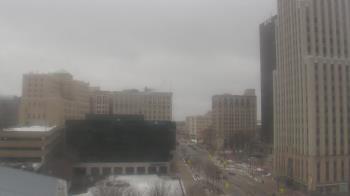 Weather camera view of Akron-Summit County Public Library.