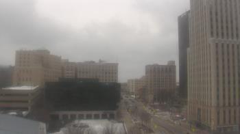 Weather camera view of Akron-Summit County Public Library.