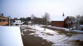 Weather camera view of Antwerp Primary School.