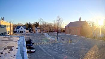 Weather camera view of Antwerp Primary School.
