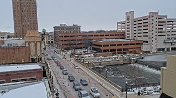 Weather camera view of City of Aurora IL.