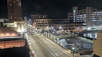 Weather camera view of City of Aurora IL.