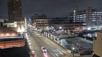 Weather camera view of City of Aurora IL.