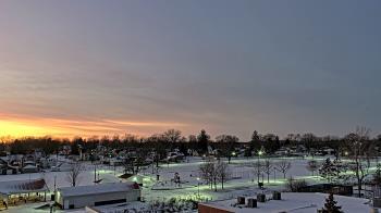 Weather camera view of Beecher ES.