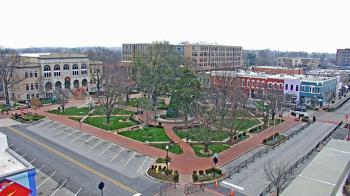 Weather camera view of Walton�s 5 & 10.