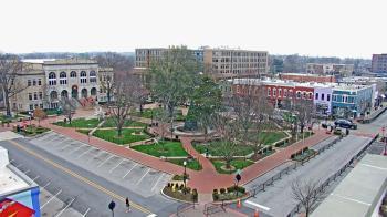 Weather camera view of Walton�s 5 & 10.