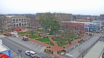 Weather camera view of Walton�s 5 & 10.