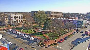 Weather camera view of Walton�s 5 & 10.