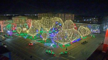 Weather camera view of Walton�s 5 & 10.