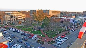 Weather camera view of Walton�s 5 & 10.