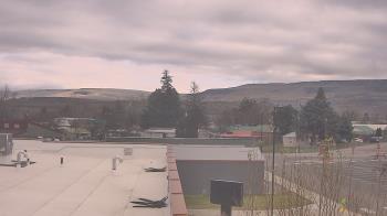 Weather camera view of Bridgeport High School.