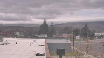 Weather camera view of Bridgeport High School.