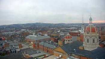 Weather camera view of The Yorktowne Hotel.