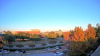 Weather camera view of Chalmette HS.