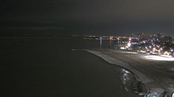 Weather camera view of Edgewater Beach.