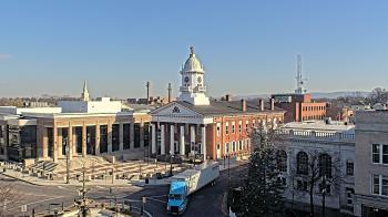 Weather camera view of Franklin County 11-30 Visitors Center.