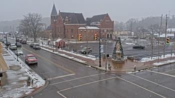 Weather camera view of City of Connersville.